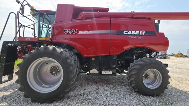 Image of Case IH 7230 equipment image 1