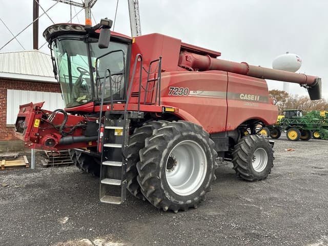 Image of Case IH 7230 equipment image 1