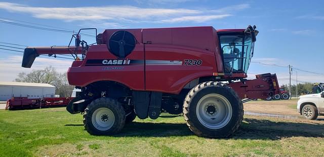 Image of Case IH 7230 equipment image 4