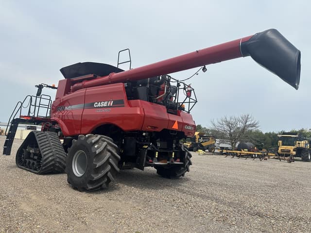 Image of Case IH 8230 equipment image 4