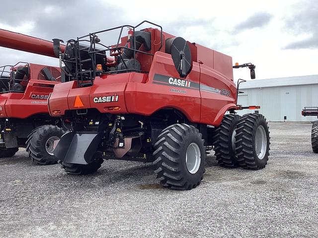 Image of Case IH 8230 equipment image 2