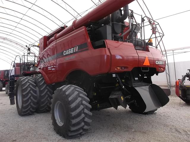 Image of Case IH 8230 equipment image 4