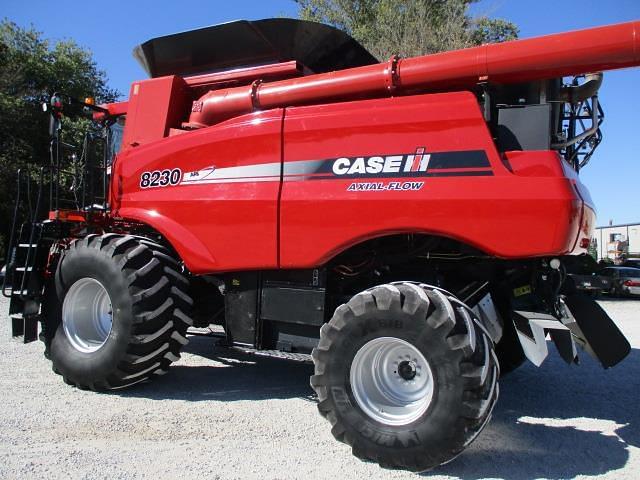 Image of Case IH 8230 equipment image 4