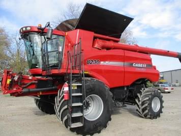 Main image Case IH 8230