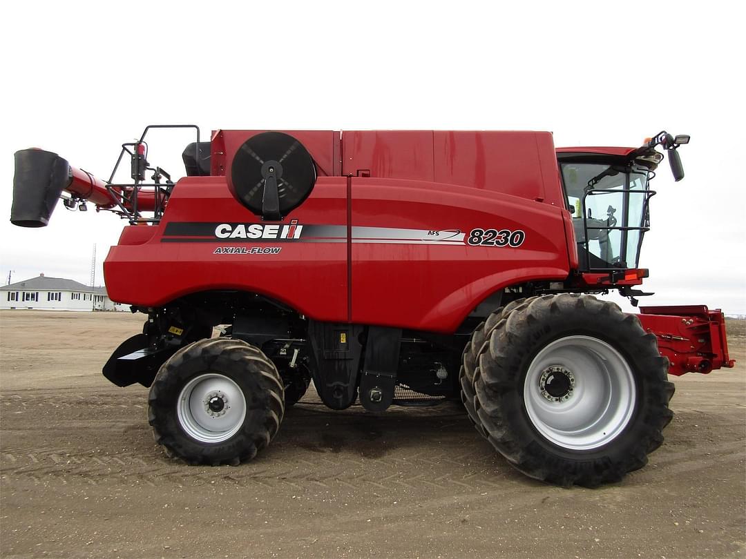 Image of Case IH 8230 Image 1