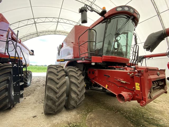 Image of Case IH 8230 equipment image 4