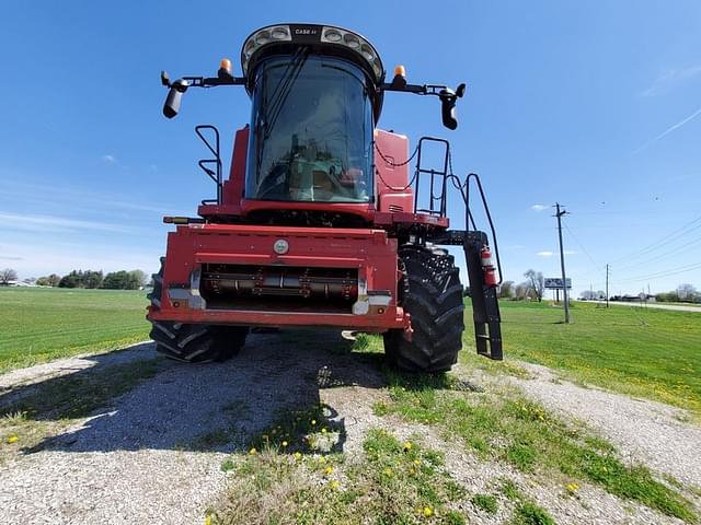 Image of Case IH 8230 equipment image 2