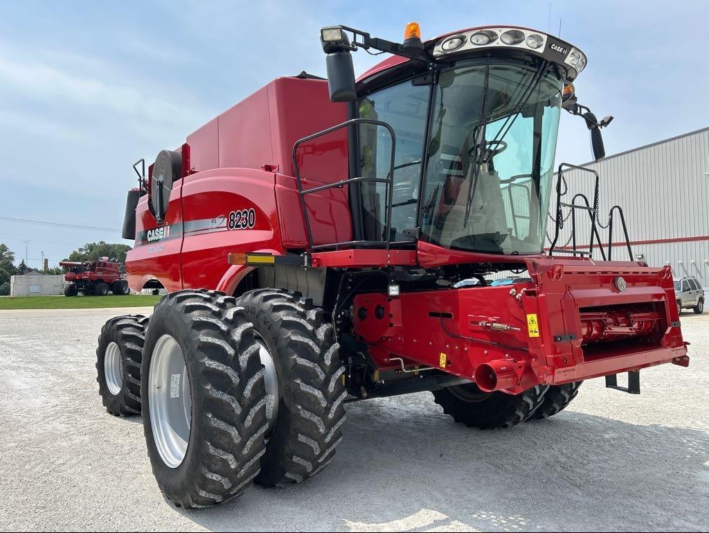 Image of Case IH 8230 Primary image