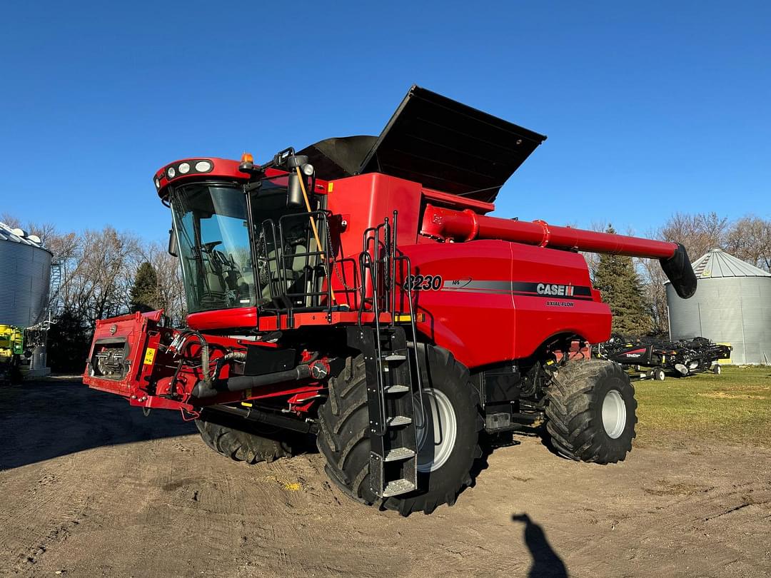 Image of Case IH 8230 Primary image