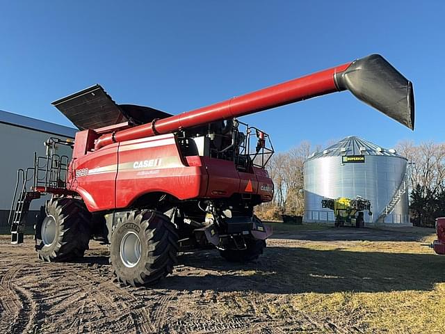 Image of Case IH 8230 equipment image 4