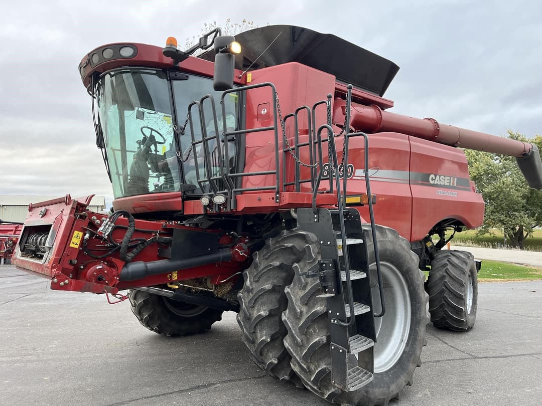 Image of Case IH 8230 Primary image
