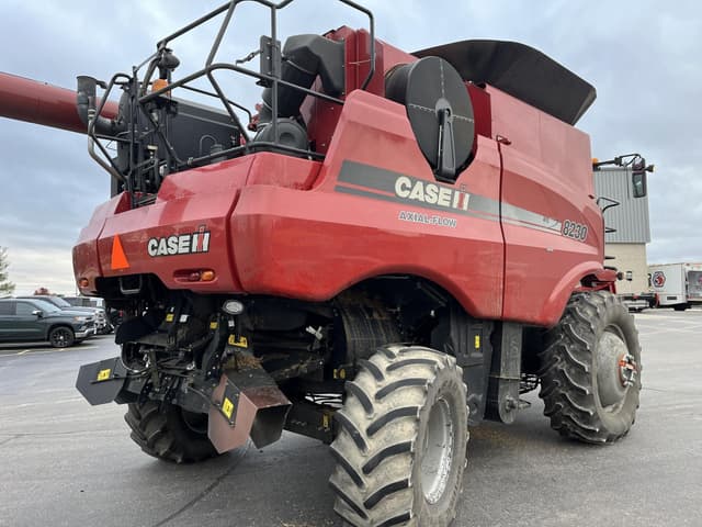 Image of Case IH 8230 equipment image 2