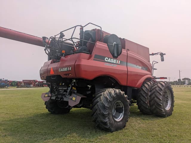 Image of Case IH 8230 equipment image 3
