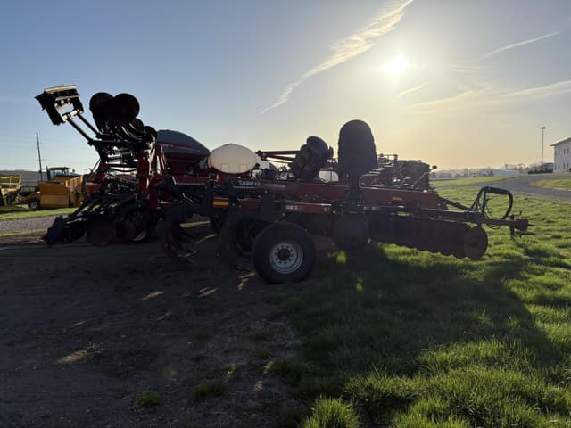 Image of Case IH Ecolo-Tiger 870 equipment image 4