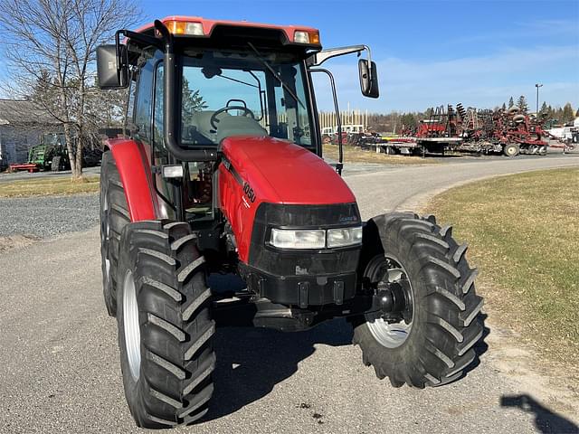 Image of Case IH Farmall 105U equipment image 3