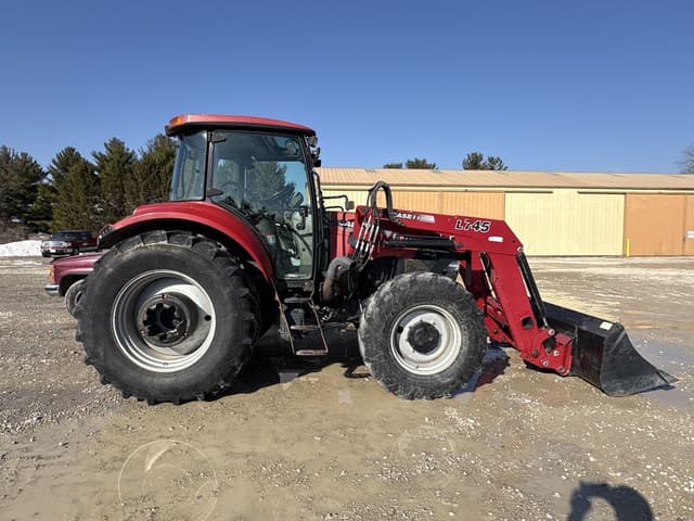 Image of Case IH Farmall 115U equipment image 1