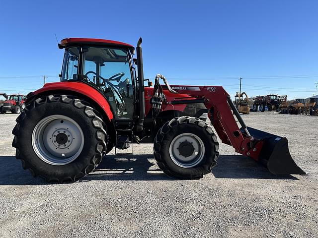 Image of Case IH Farmall 115U equipment image 3