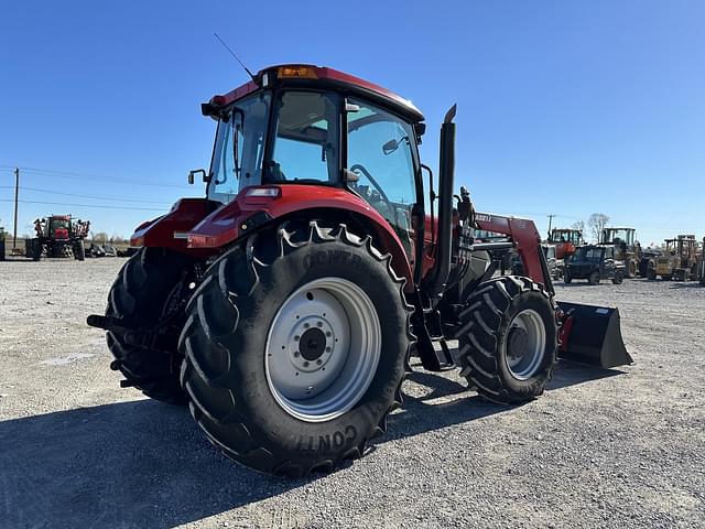 Image of Case IH Farmall 115U equipment image 4