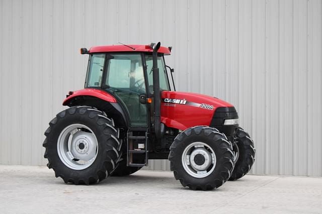 Image of Case IH Farmall 120A equipment image 3