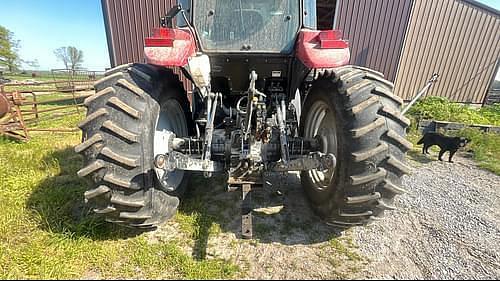 Image of Case IH Farmall 140A equipment image 3