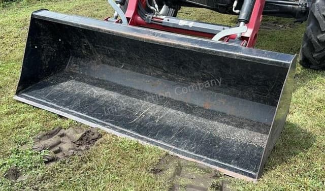 Image of Case IH Farmall 75A equipment image 1