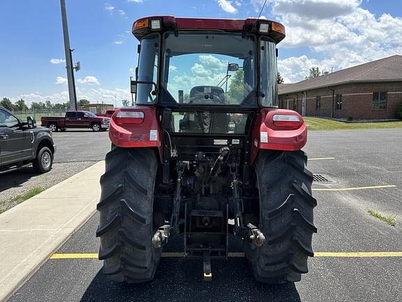 Image of Case IH Farmall 95C equipment image 3