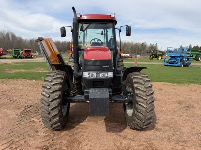 Image of Case IH Farmall 140A equipment image 1