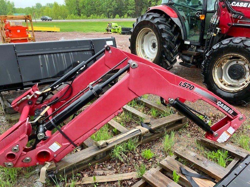 Image of Case IH L570 Image 0