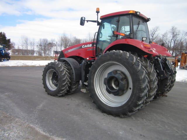 2013 Case IH Magnum 235 Equipment Image0