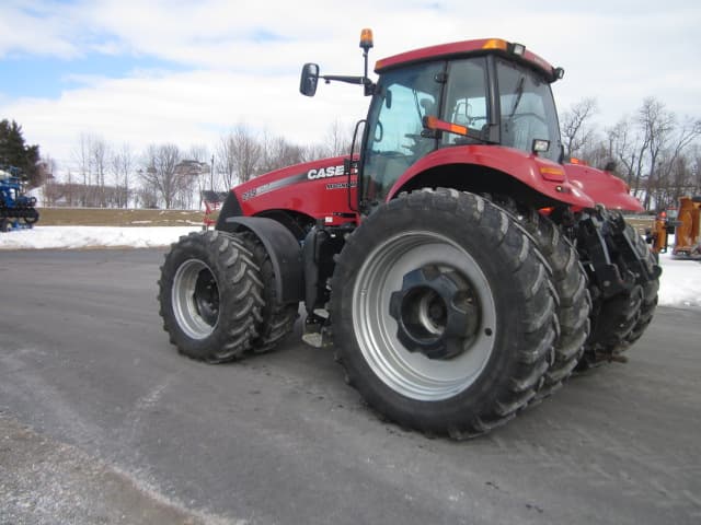 Image of Case IH Magnum 235 equipment image 1