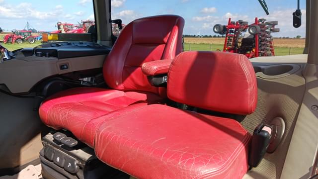 Image of Case IH Magnum 290 equipment image 4