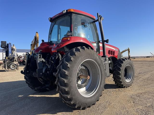 Image of Case IH Magnum 180 equipment image 2