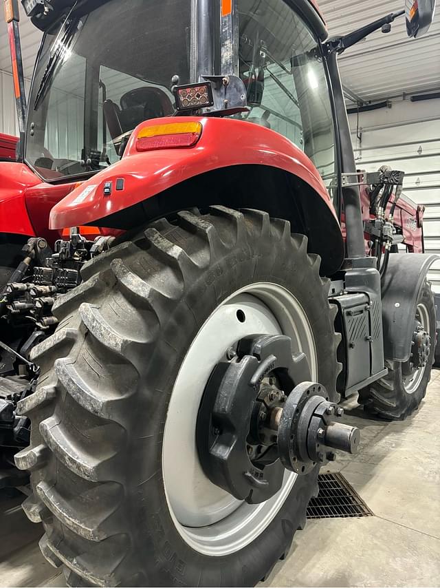 Image of Case IH Magnum 190 equipment image 1