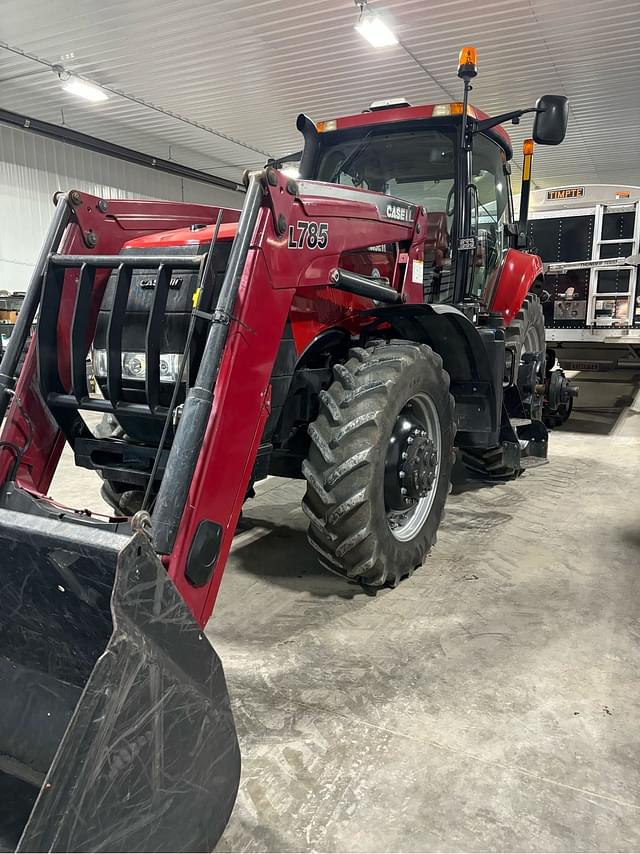 Image of Case IH Magnum 190 equipment image 4