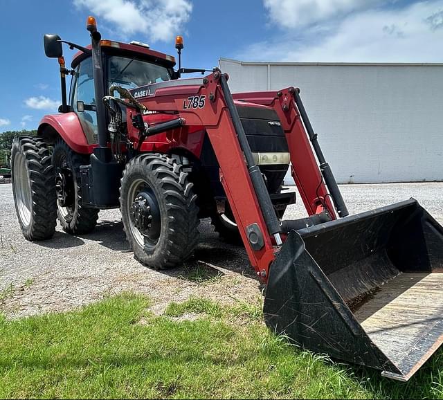 Image of Case IH Magnum 190 equipment image 4