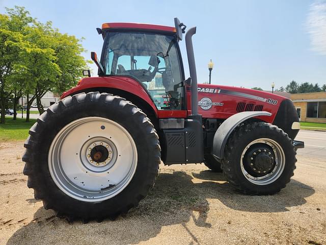 Image of Case IH Magnum 190 equipment image 4