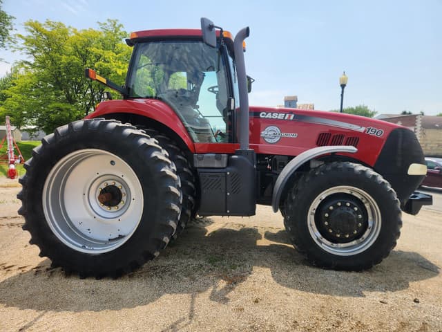 Image of Case IH Magnum 190 equipment image 2