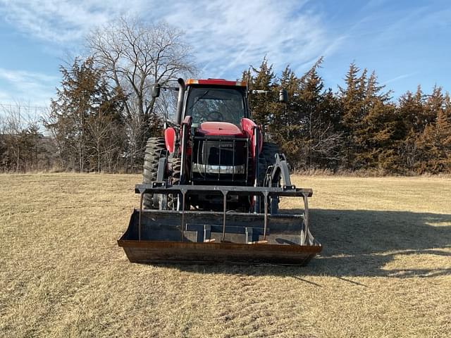 Image of Case IH Magnum 190 equipment image 2