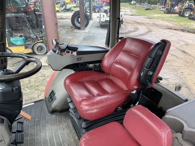 Image of Case IH Magnum 210 equipment image 2