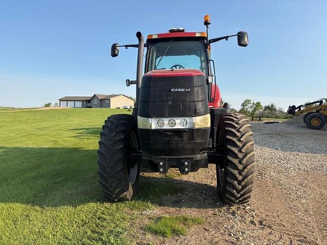 Image of Case IH Magnum 210 equipment image 3