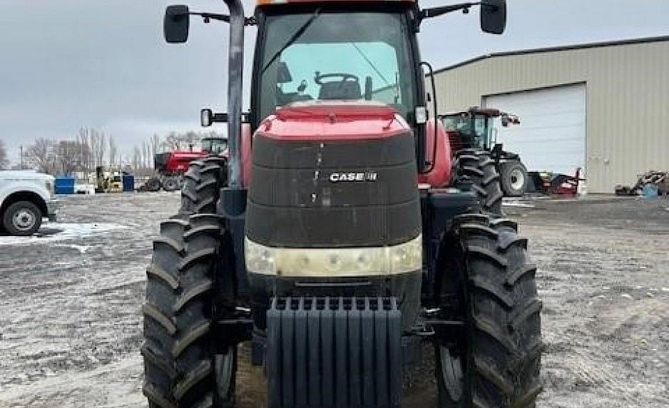 Image of Case IH Magnum 225 Primary image