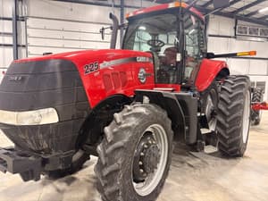 2013 Case IH Magnum 225 Image