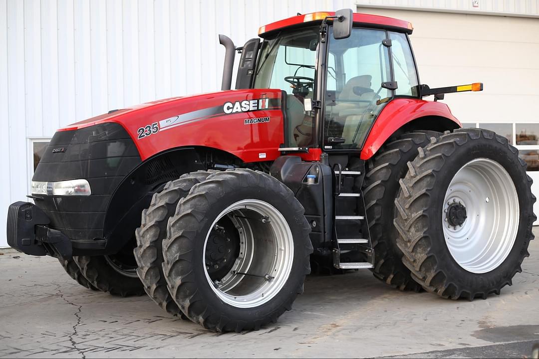 Image of Case IH Magnum 235 Primary image