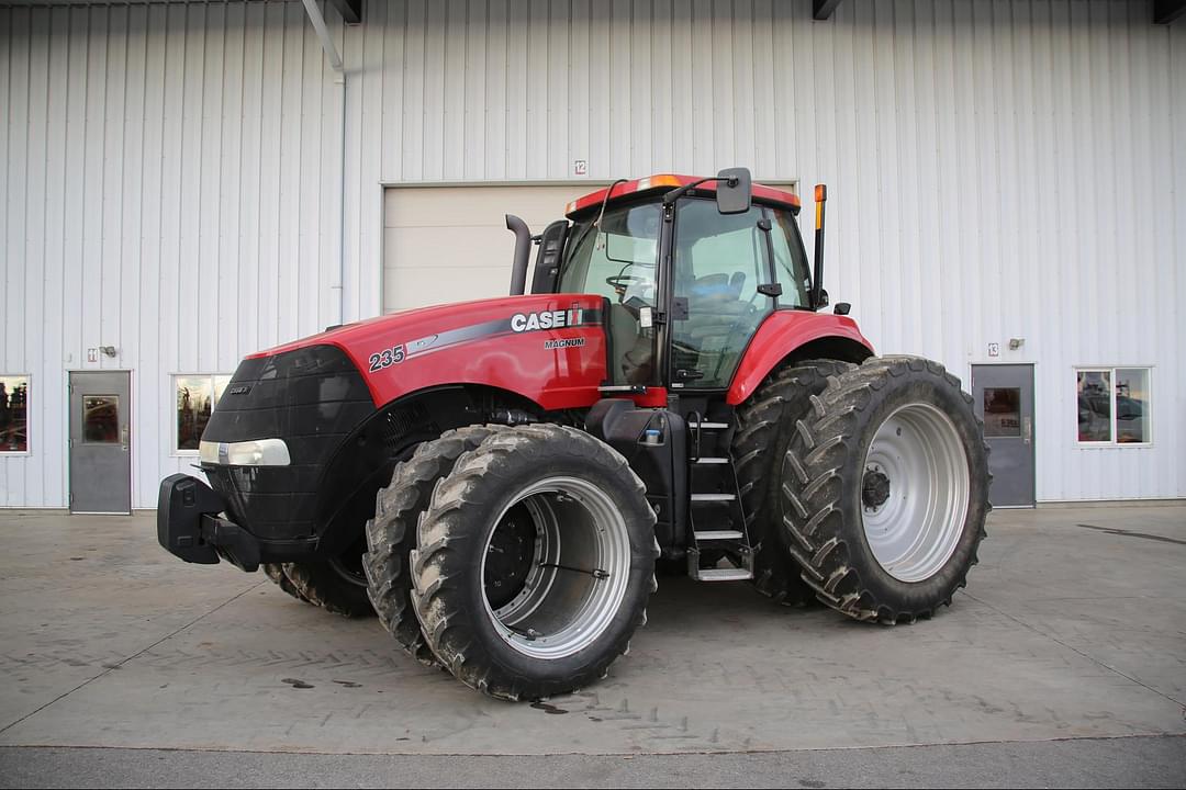 Image of Case IH Magnum 235 Primary image