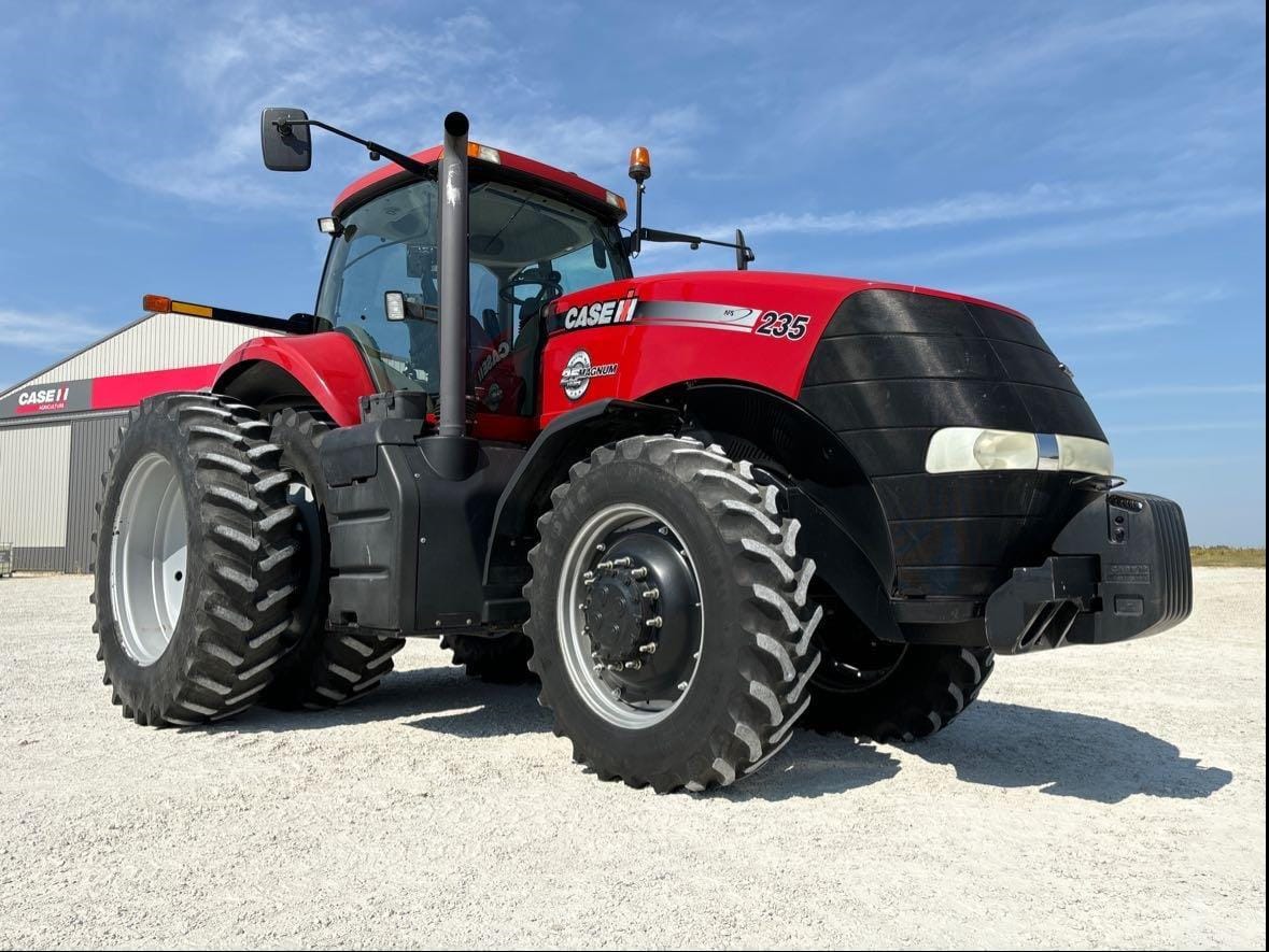 2013 Case IH Magnum 235 Equipment Image0
