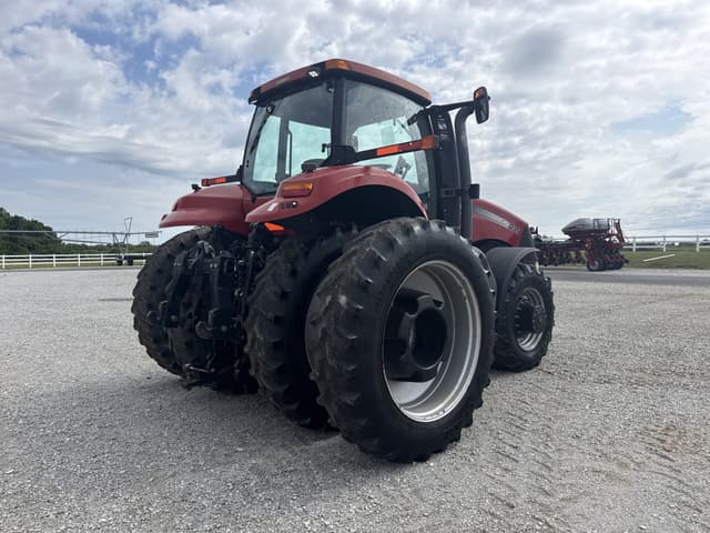 Image of Case IH Magnum 235 equipment image 2