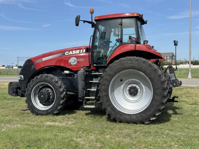 Image of Case IH Magnum 235 equipment image 2