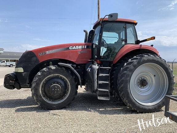 Image of Case IH Magnum 235 equipment image 3