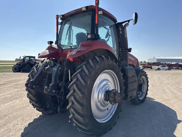 Image of Case IH Magnum 235 equipment image 4