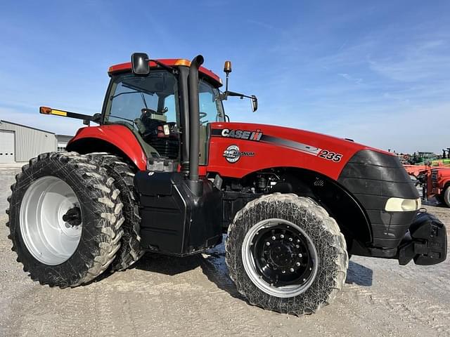 Image of Case IH Magnum 235 equipment image 1